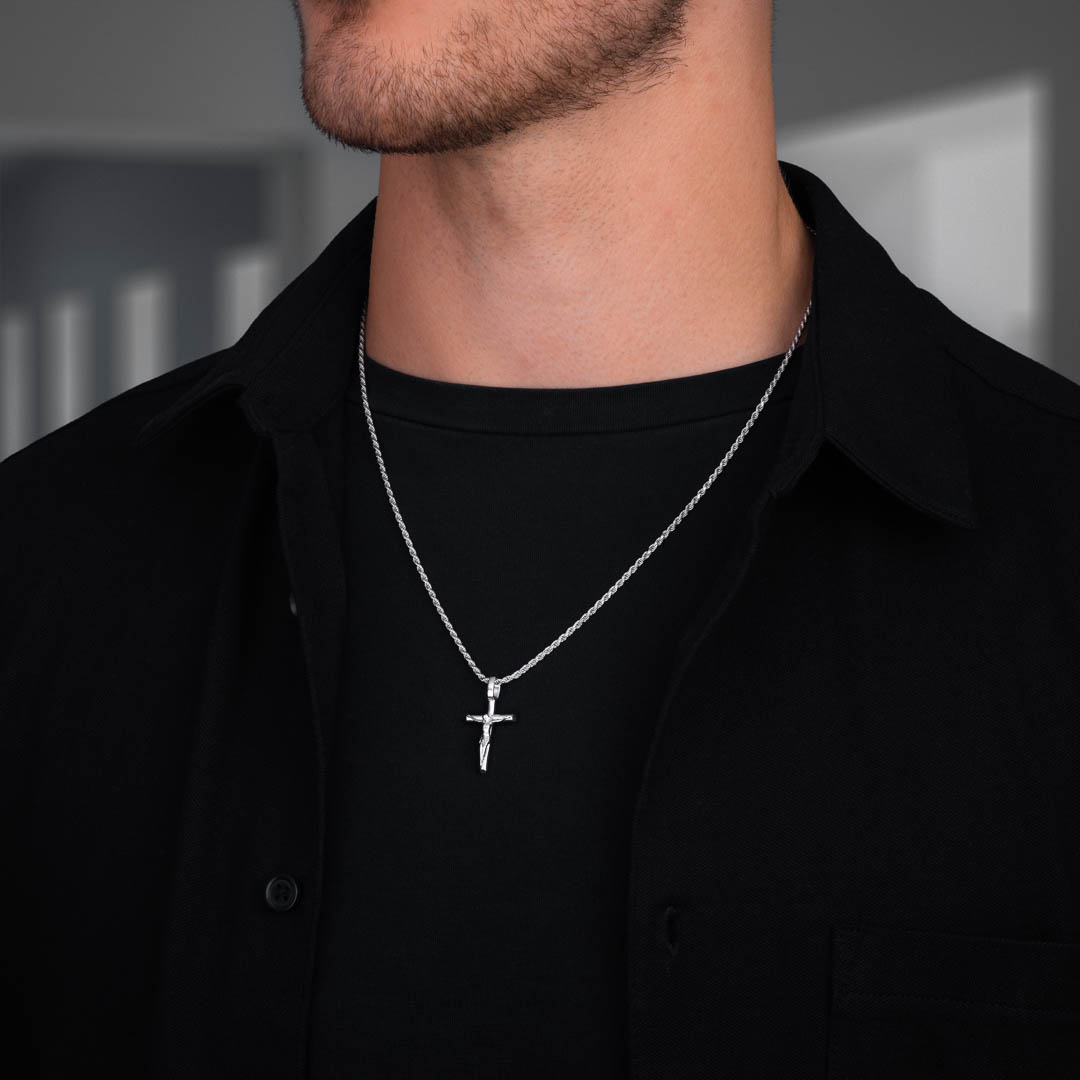 Man wearing crucifix cross necklaceSize: 2mm (22")